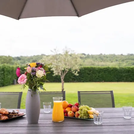 Emilia 2 Apartment *