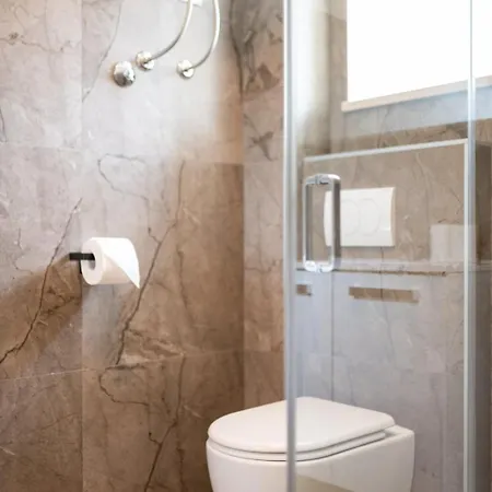Apartment Emilia 2 *