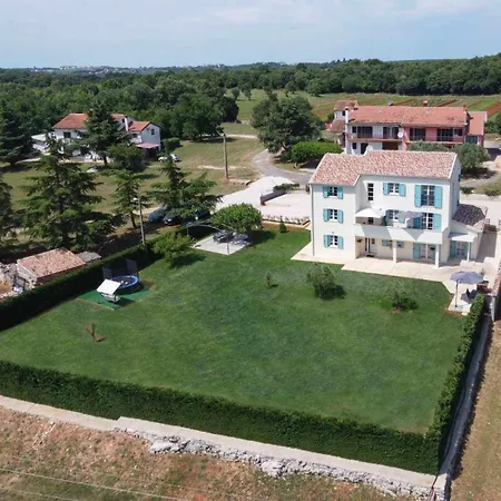 Emilia 2 * Umag