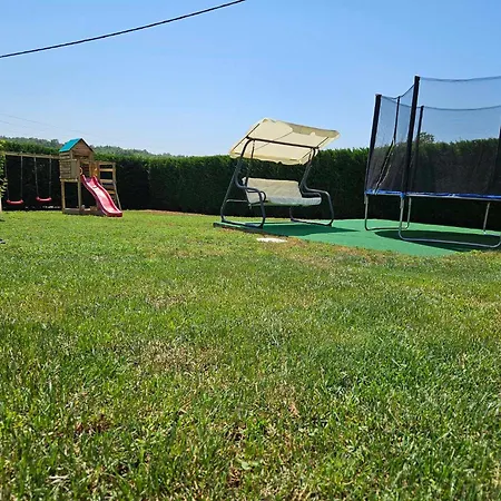 Apartment Emilia 2 *