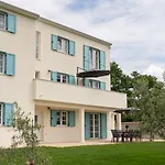Apartman Emilia 2 *