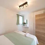 Apartman Emilia 2 *