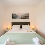 Emilia 2 Apartman *