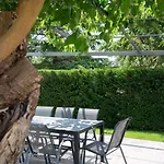 Apartman Emilia 2 *