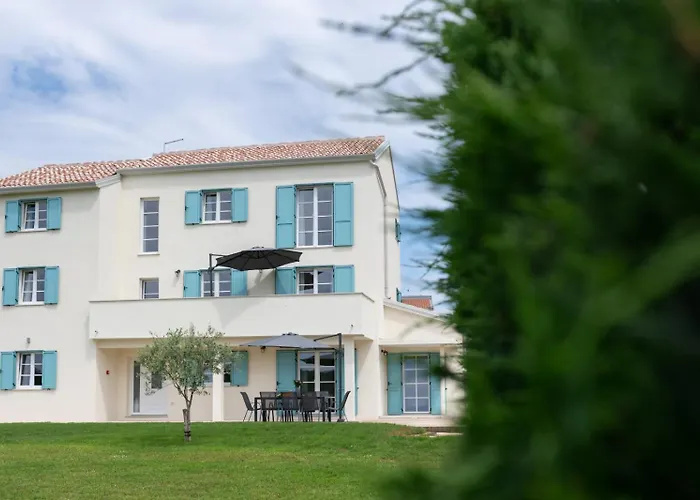 Apartament Emilia 2 *